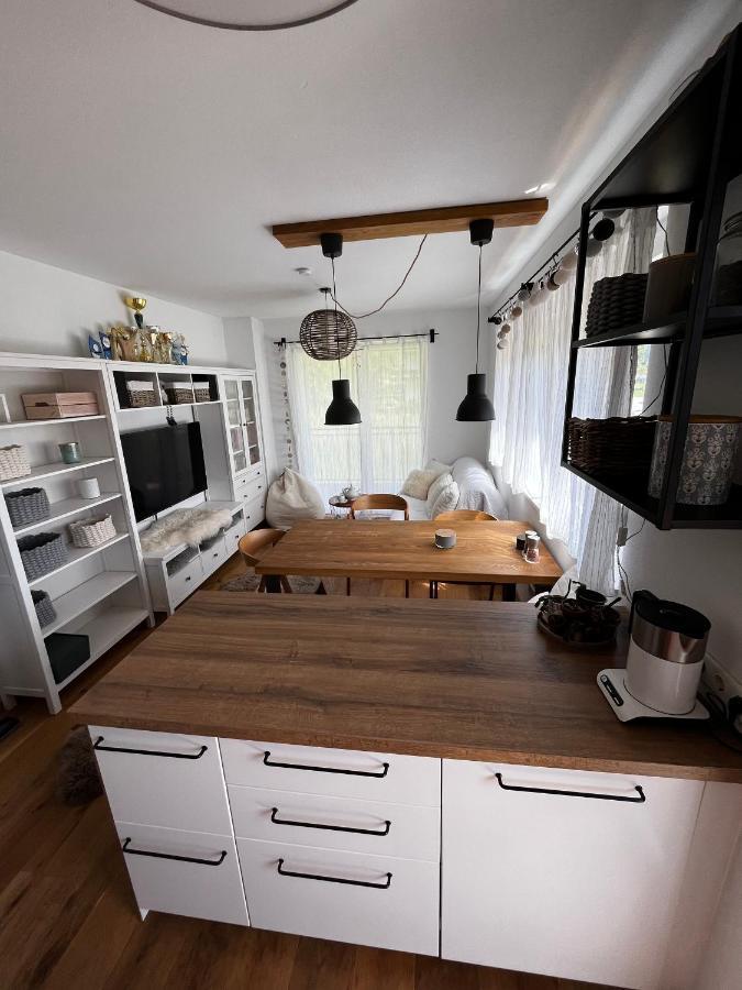 Jara Apartment- *